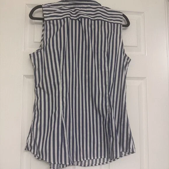 Banana Republic Sleeveless Button Down Size 14 - Picture 3 of 3